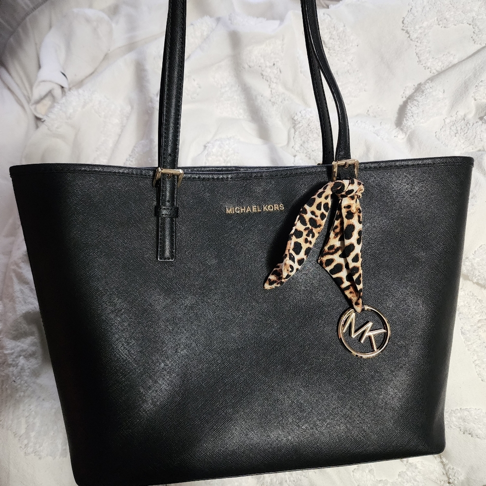 Black michael kors